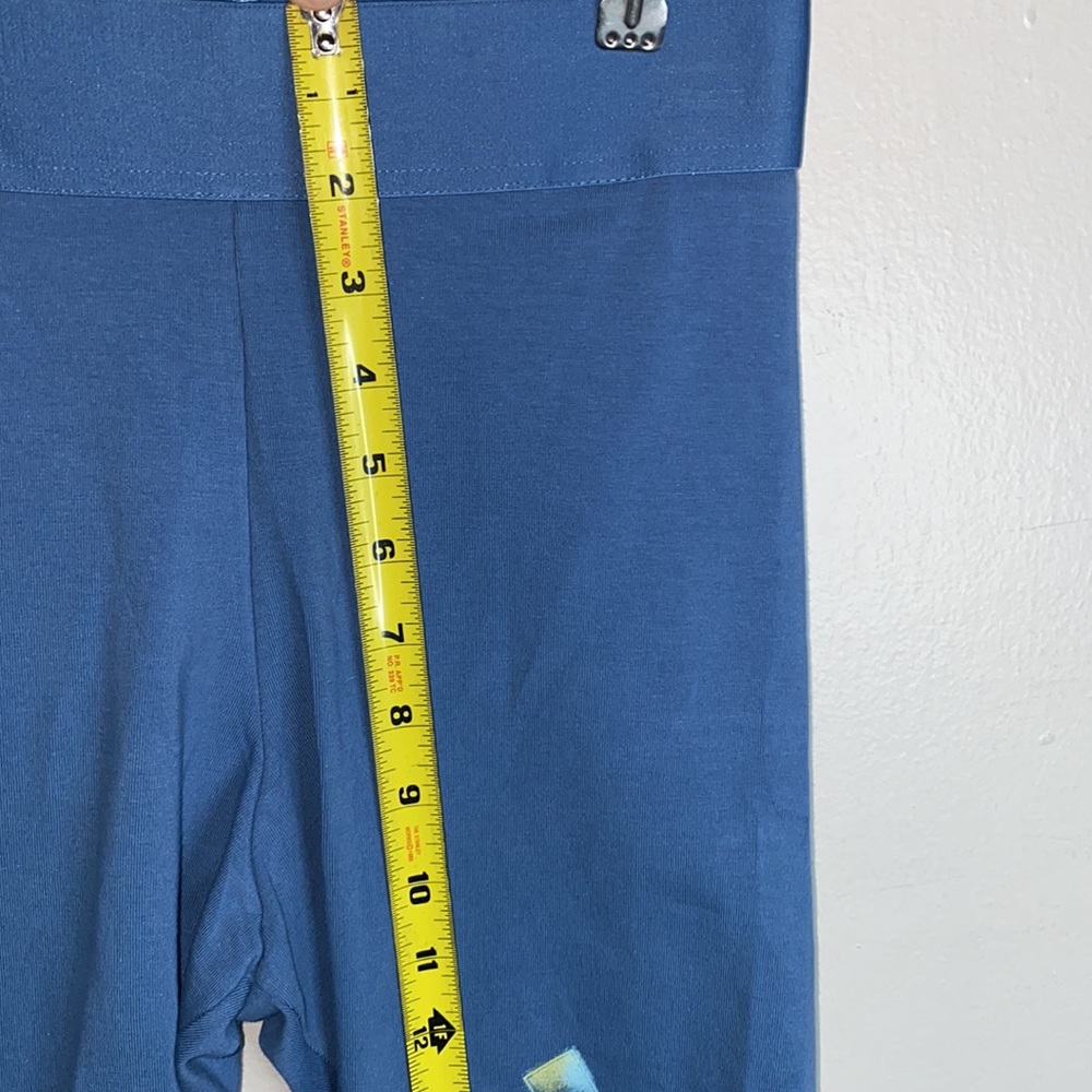 🎱Adidas Women's Shorts Adidas Gradient Logo Bike Shorts! - Picture 3 of 8